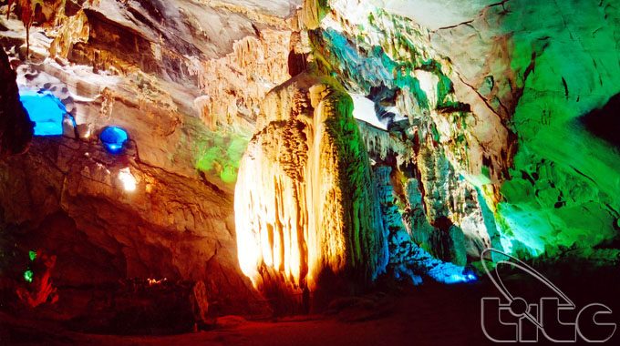 Phong Nha - Ke Bang – Best Tangible Heritage Site in 2015