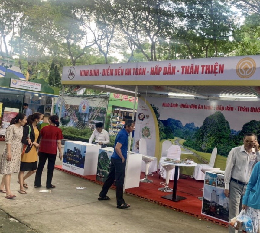 Promoting tourism industry of NinhBinh at the Ho Chi Minh City Tourism Festival 2020