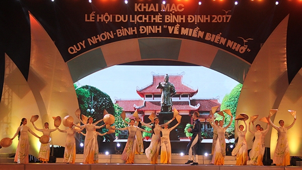 Summer Sea Festival 2017 opens in Binh Dinh