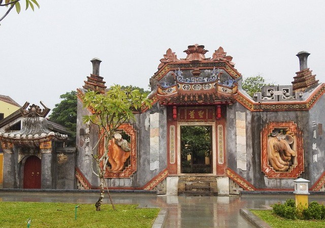 Hoi An opens old temple complex to public