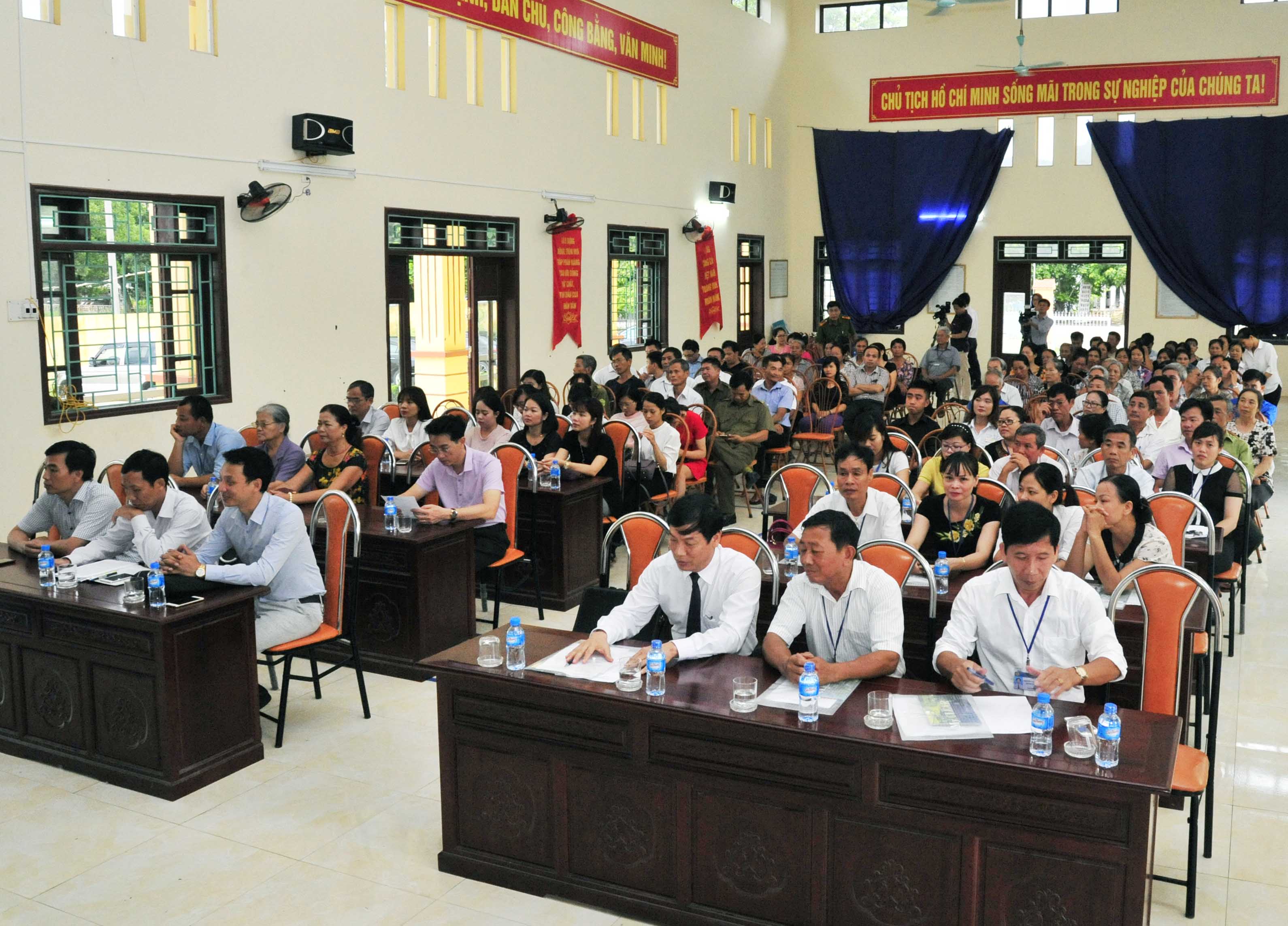 Refresher course on the implementation of civilized lifestyle in tourism activities in Ninh Hai commune, Hoa Lu district