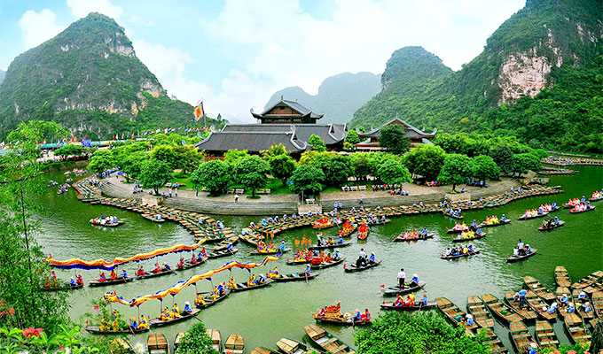 Ninh Binh seeks to promote Trang An landscape complex values