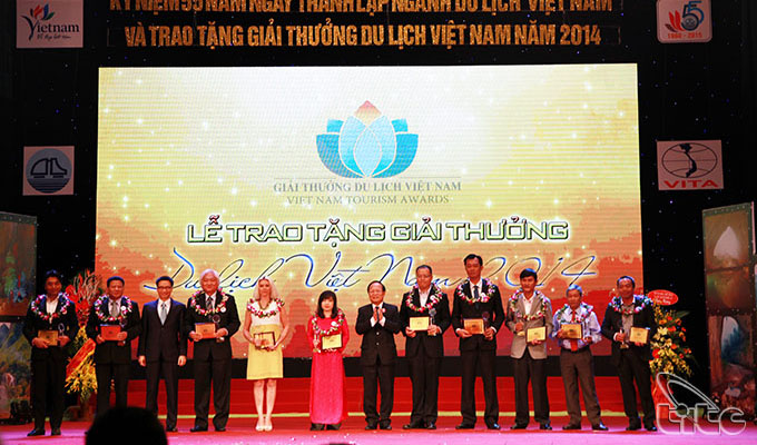 Awards honour leading Vietnamese tourism firms 