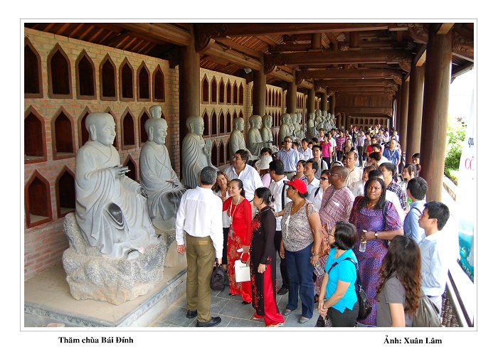 Ninh Binh welcomed nearly 600 thousand tourists during Tet holidays 2017