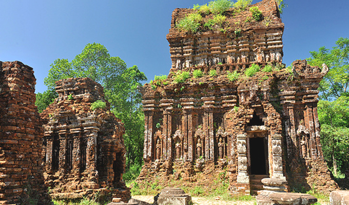 Cham tower reopens after four-year upgrade