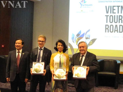 Viet Nam promotes tourism in France