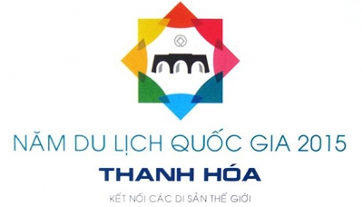 Transfering flag for National Tourism Year at the closing ceremony of National Tourism Year 2015