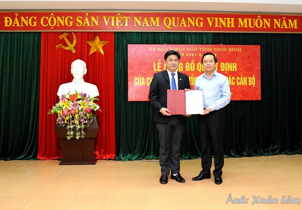 Announcing the Decision on designating new Vice Director of Ninh Binh Tourism Department