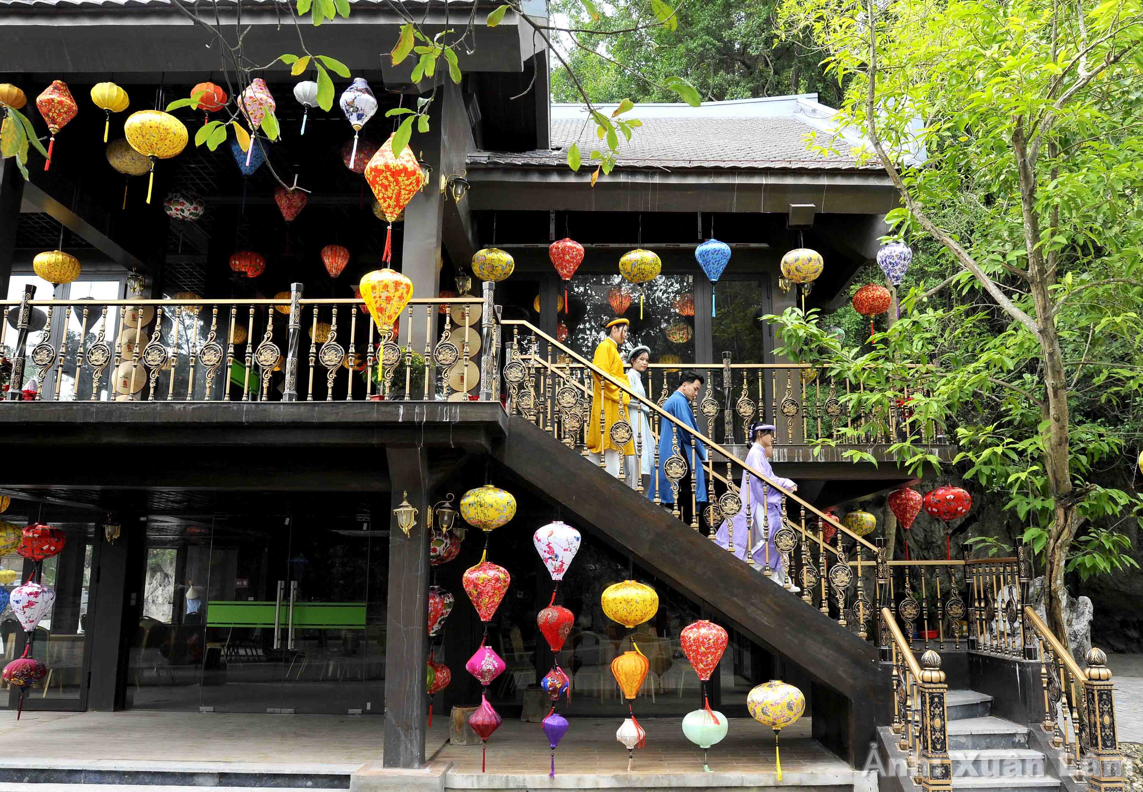 Mid-Autumn festival in Hoa Lu Ancient Town