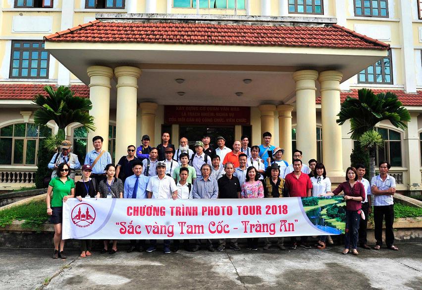 NINH BINH HELD THE PHOTO TOUR PROGRAM “GOLDEN TAM COC – TRANG AN -”