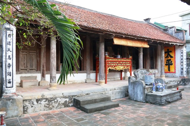 Yen Thanh communal house is the place to worship two kings Dinh - Le as the tutelary god