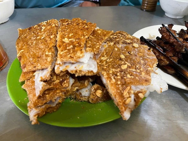 Bánh đa kẹp bánh cuốn - món ăn vừa lạ vừa quen