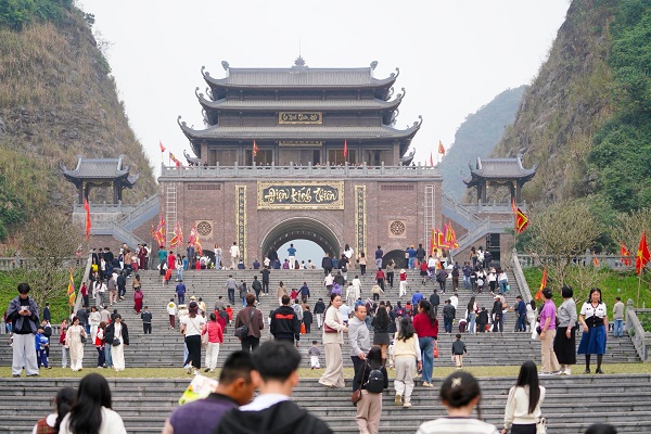 Ninh Bình đón 9,9 triệu lượt khách du lịch trong Quý I năm 2026