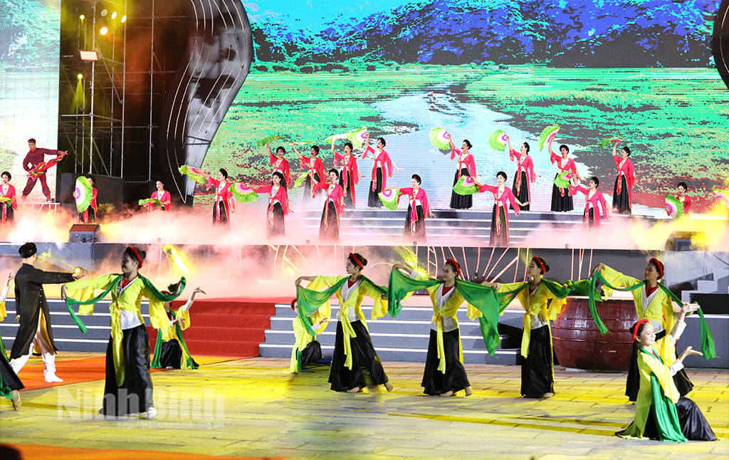 Những sắc màu hấp dẫn trong Festival Tràng An kết nối di sản