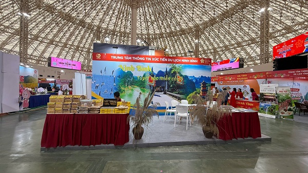 Ninh Bình “Tuyệt sắc miền cố đô” tại Hội chợ Mùa Xuân 2026